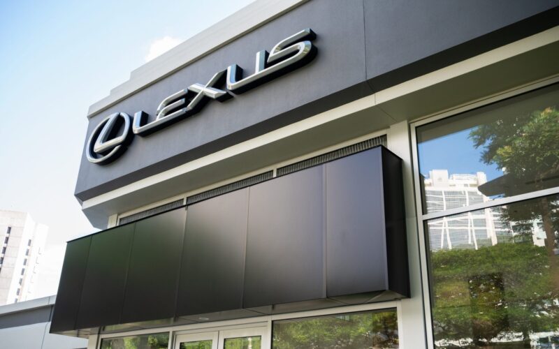 Lexus dealership remodels with new ACM panel system from AL13